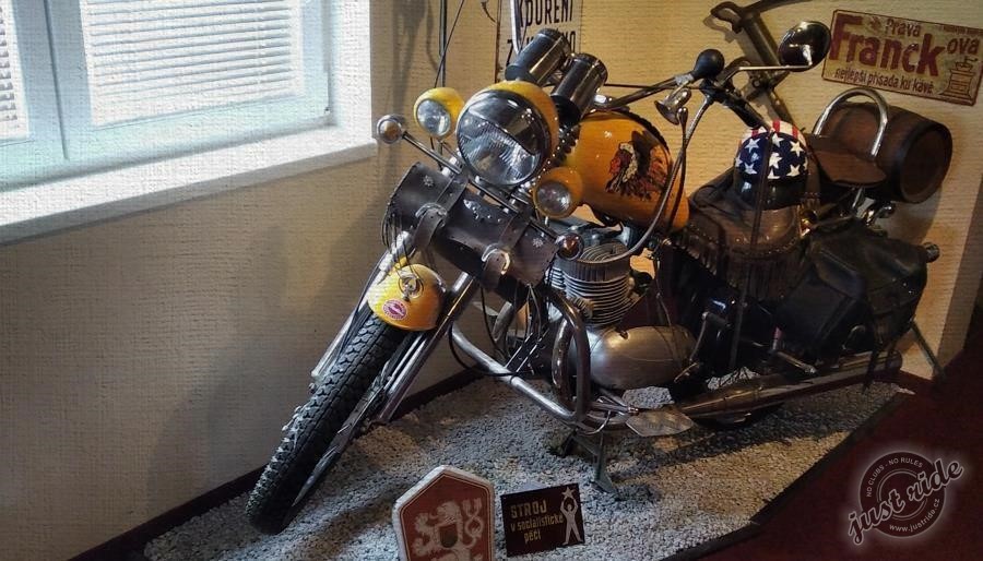 Muzeum historických motocyklů značky Jawa Rabakov